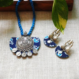 BLUE DORI PENDENT