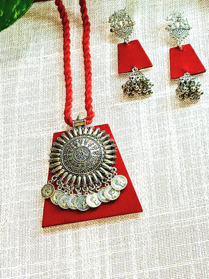 Maroon dori pendent