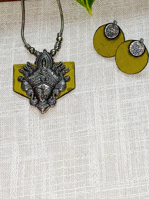 durga chain pendent
