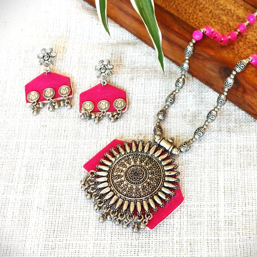 Sun style pendent